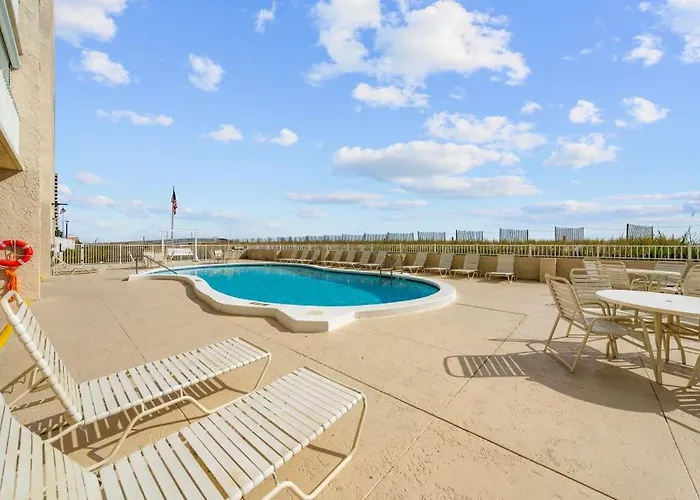 Apartment Edgewater 52 By Youngs Suncoast