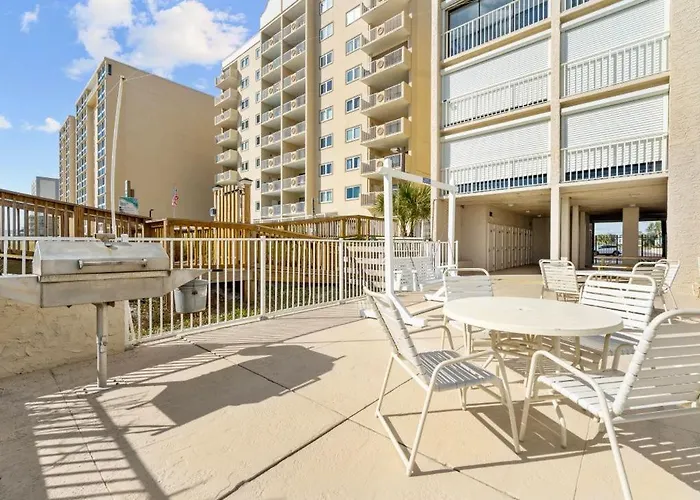 Edgewater 52 By Youngs Suncoast Apartment