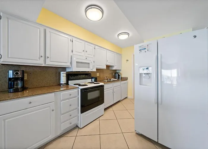 Apartment Edgewater 52 By Youngs Suncoast